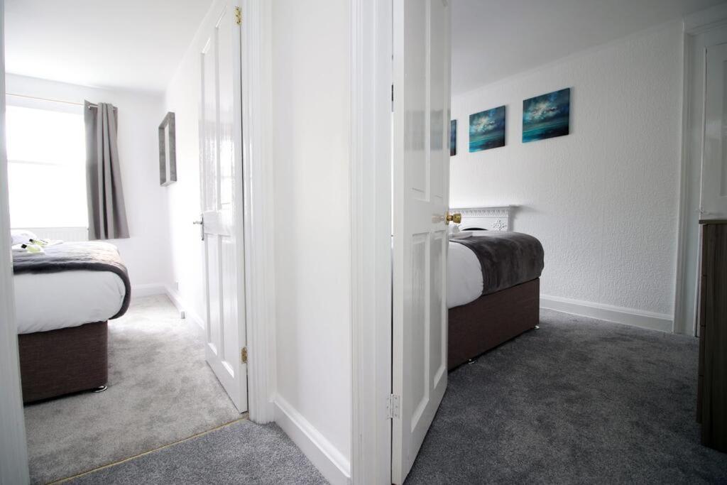 Spacious Georgian 3Bedroom Apartment- 10 Minute Walk To The River Avon, Roman Baths And Bath Abbey Zewnętrze zdjęcie