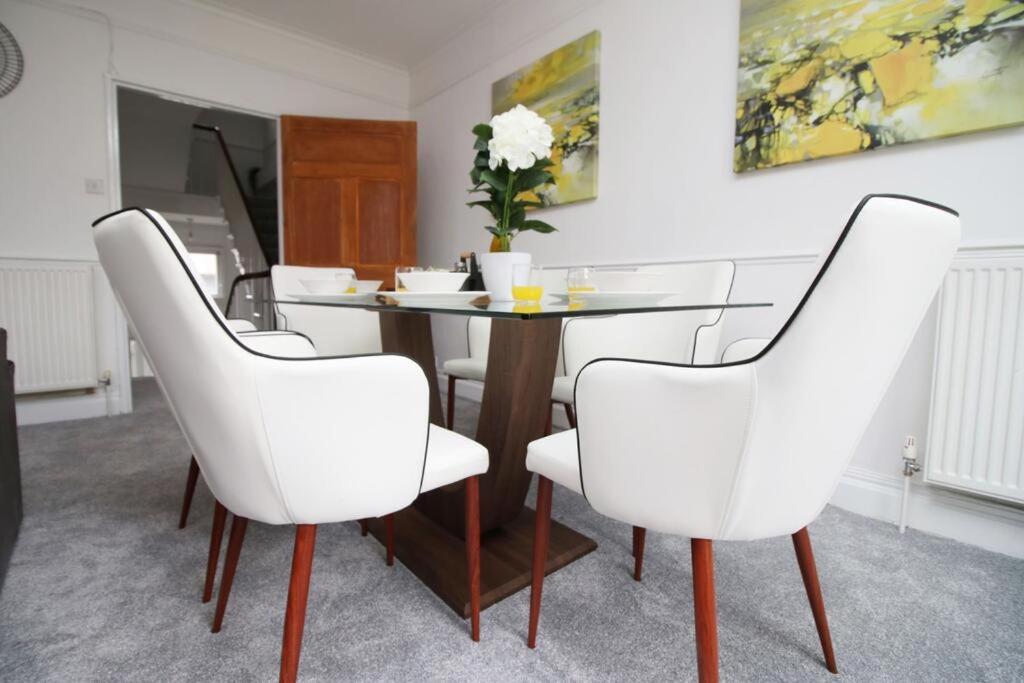 Spacious Georgian 3Bedroom Apartment- 10 Minute Walk To The River Avon, Roman Baths And Bath Abbey Zewnętrze zdjęcie