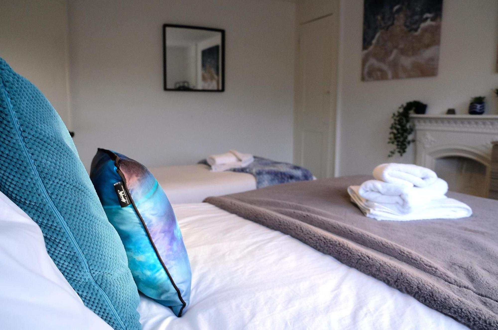 Spacious Georgian 3Bedroom Apartment- 10 Minute Walk To The River Avon, Roman Baths And Bath Abbey Zewnętrze zdjęcie